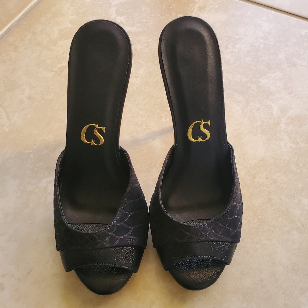 Elegant Black Peep Toe Mules Heels with Textured Design Size 5.5